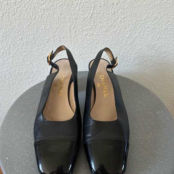 Vintage Chanel Black Slingback Heels - Picture 3 of 6